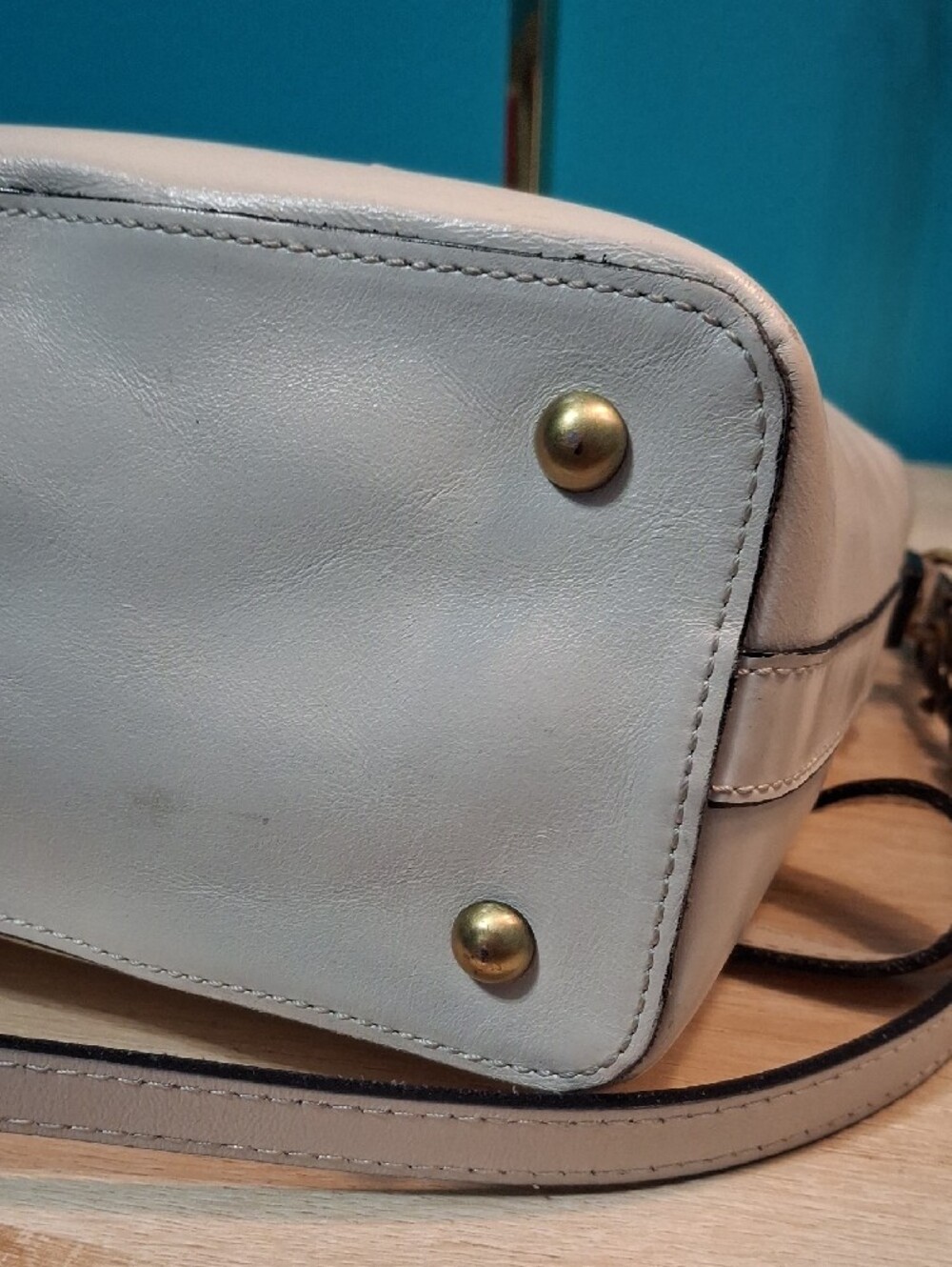 Patricia Nash Irving Bucket Cream Leather Buckle Shoulder/Crossbody Bag - Picture 7 of 15